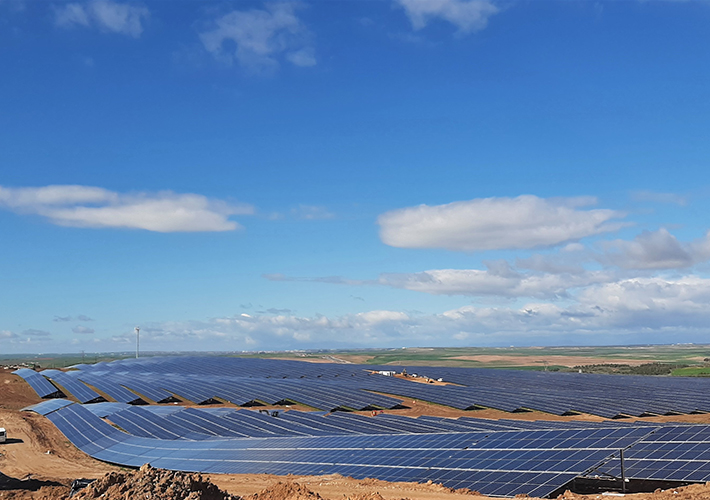 foto noticia Iberdrola pone en marcha su primera planta fotovoltaica en Castilla-La Mancha.
